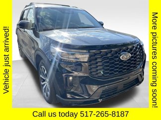 Used 2025 Ford Explorer ST-Line image 1