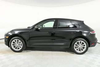Used 2025 Porsche Macan image 1