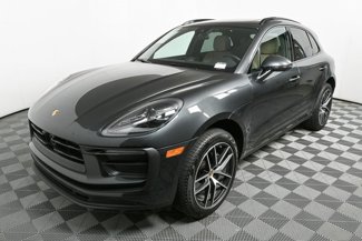 Used 2025 Porsche Macan image 1