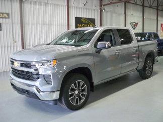 Used 2024 Chevrolet Silverado 1500 LT image 1