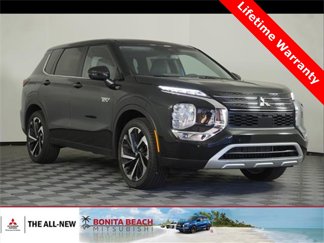 New 2025 Mitsubishi Outlander SE image 1