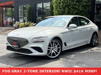 Used 2024 Genesis G70 2.5T image 1