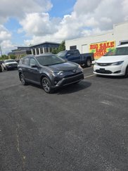 Used 2017 Toyota RAV4 XLE image 1