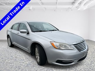 Used 2011 Chrysler 200 Touring image 1
