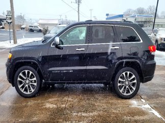 Used 2017 Jeep Grand Cherokee Overland image 1