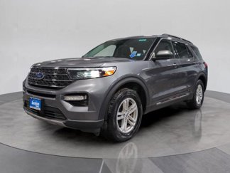Certified 2022 Ford Explorer XLT w/ Equipment Group 202A image 1