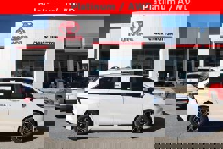 Used 2025 Toyota Sienna Platinum image 1