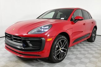 Used 2025 Porsche Macan image 1