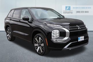 New 2025 Mitsubishi Outlander SE image 1