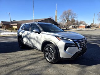 Used 2025 Nissan Rogue SV image 1