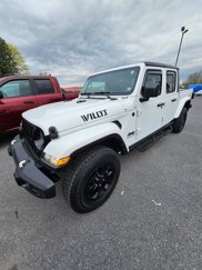 Used 2022 Jeep Gladiator Willys image 1