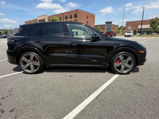 Used 2022 Porsche Cayenne GTS image 1