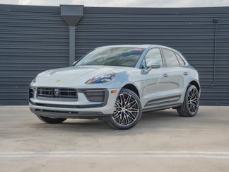 Certified 2025 Porsche Macan image 1