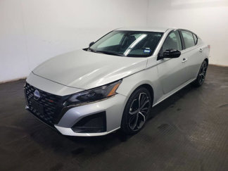 Used 2024 Nissan Altima 2.5 SR image 1