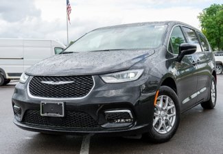 New 2026 Chrysler Pacifica Select image 1