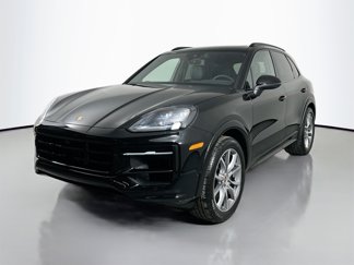 Used 2025 Porsche Cayenne image 1