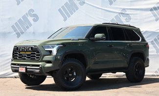 Used 2023 Toyota Sequoia Limited w/ TRD Off-Road Package image 1