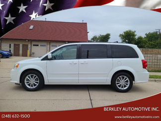 Used 2016 Dodge Grand Caravan SXT w/ Rear Park Assist Package image 1