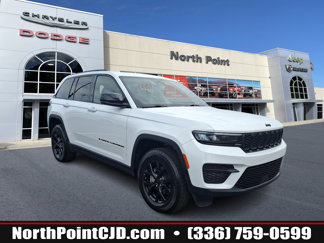 Used 2024 Jeep Grand Cherokee Altitude image 1