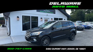 Used 2017 Ford Escape Titanium image 1