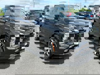 New 2025 Mitsubishi Outlander AWD image 1