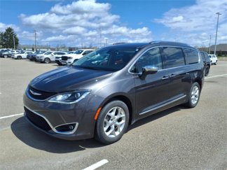 Used 2020 Chrysler Pacifica Limited image 1