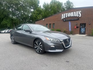 Used 2021 Nissan Altima 2.5 SR w/ SR Premium Package image 1