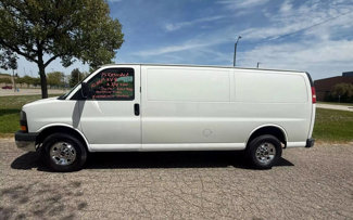 Used 2015 GMC Savana 2500 Extended image 1