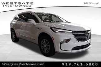 Used 2022 Buick Enclave Essence image 1