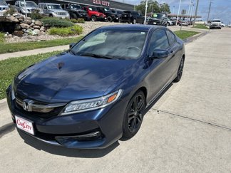 Used 2017 Honda Accord Touring image 1