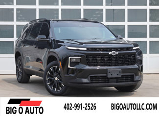 Used 2024 Chevrolet Traverse LT image 1