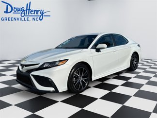Used 2023 Toyota Camry SE image 1