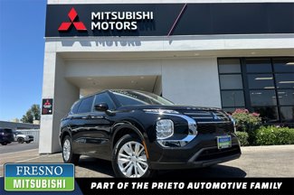 New 2025 Mitsubishi Outlander ES image 1
