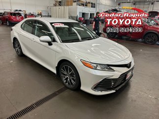 Used 2023 Toyota Camry XLE image 1