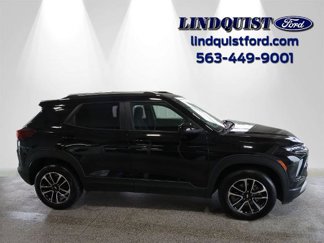 Used 2025 Chevrolet TrailBlazer LT image 1