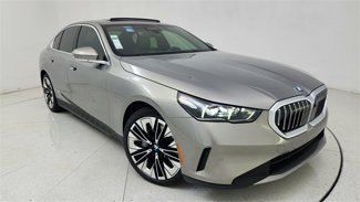 Used 2025 BMW 540i xDrive image 1