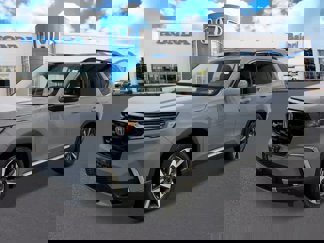 New 2025 Honda Pilot Touring image 1