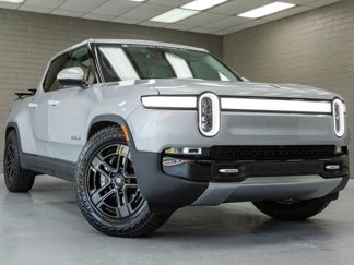 Used 2024 Rivian R1T Adventure image 1