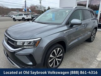 Certified 2022 Volkswagen Taos SE image 1