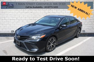 Used 2018 Toyota Camry SE image 1