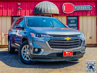 Used 2021 Chevrolet Traverse LT image 1
