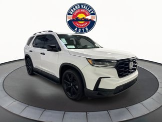 Used 2025 Honda Pilot Black Edition image 1