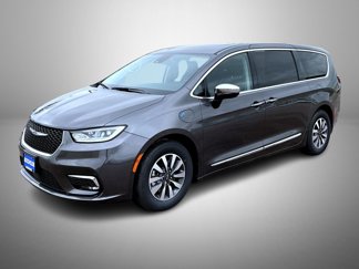 Certified 2023 Chrysler Pacifica Limited image 1