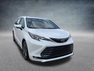 New 2025 Toyota Sienna Platinum image 1