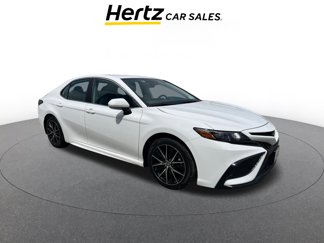 Used 2024 Toyota Camry SE image 1