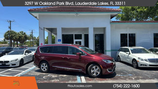 Used 2017 Chrysler Pacifica Touring-L Plus image 1