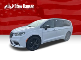 New 2025 Chrysler Pacifica Limited image 1