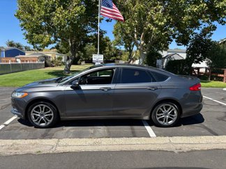 Used 2017 Ford Fusion SE w/ Equipment Group 201A image 1