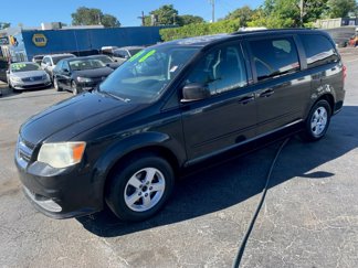Used 2012 Dodge Grand Caravan SXT image 1