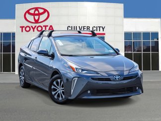 Certified 2019 Toyota Prius XLE image 1